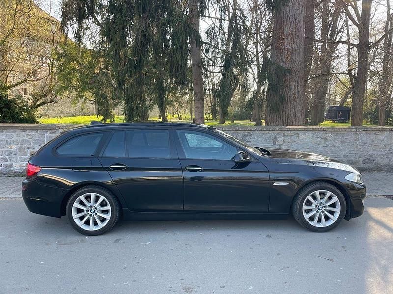 Second-hand BMW 525 218 CP (160 kW) 2012 Negru Berlinǎ