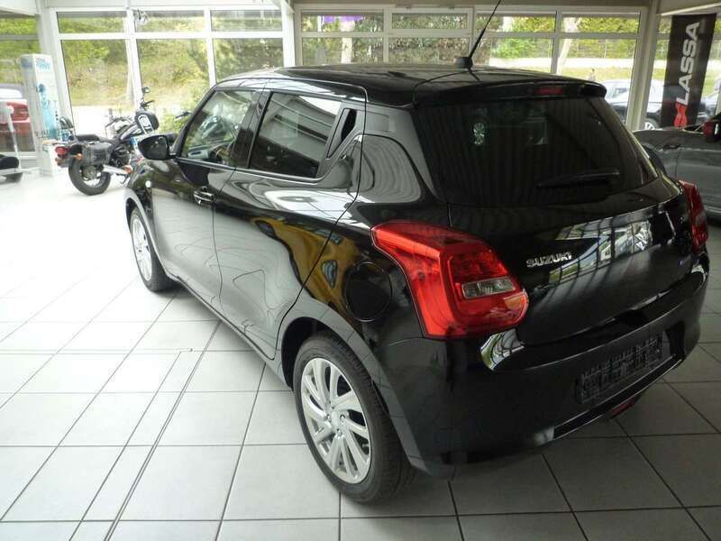 Gebraucht Suzuki Swift 83 PS (61 kW) 2023 Super black pearl Kleinwagen