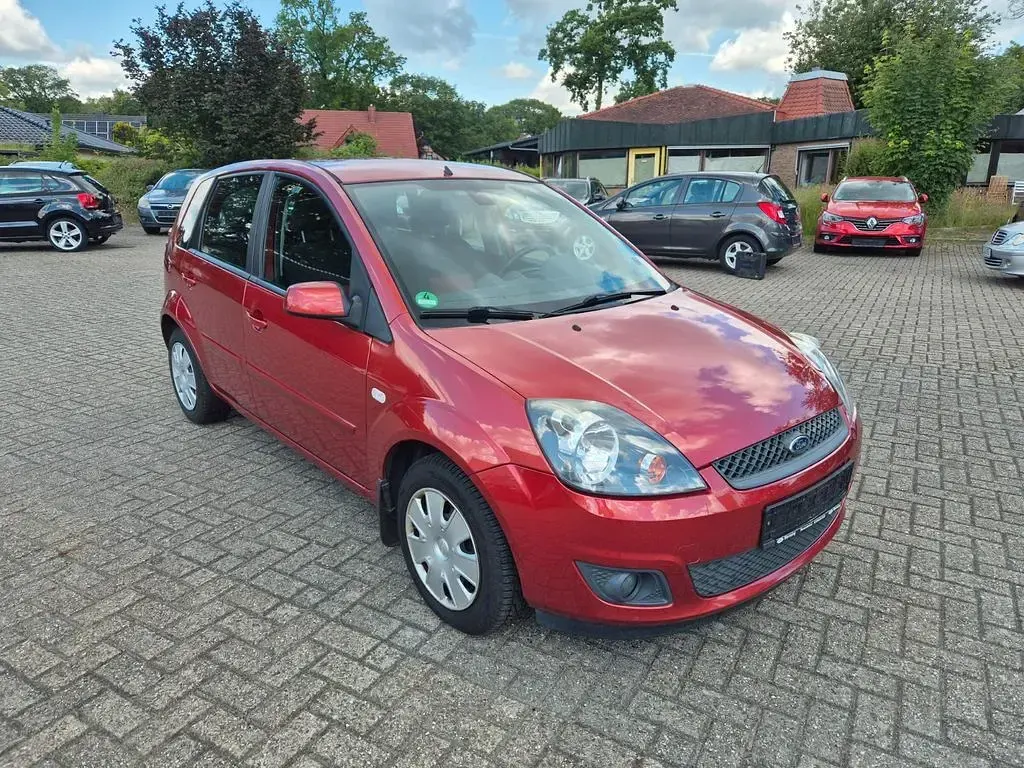 Gebraucht Ford Fiesta Style 69 PS (50 kW) 2007 Rot Kleinwagen