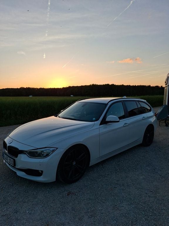 Schwarz Gebraucht 2014 BMW 318 Performance Kombi | 7.800 € (Guter Preis) - Bild 1/4