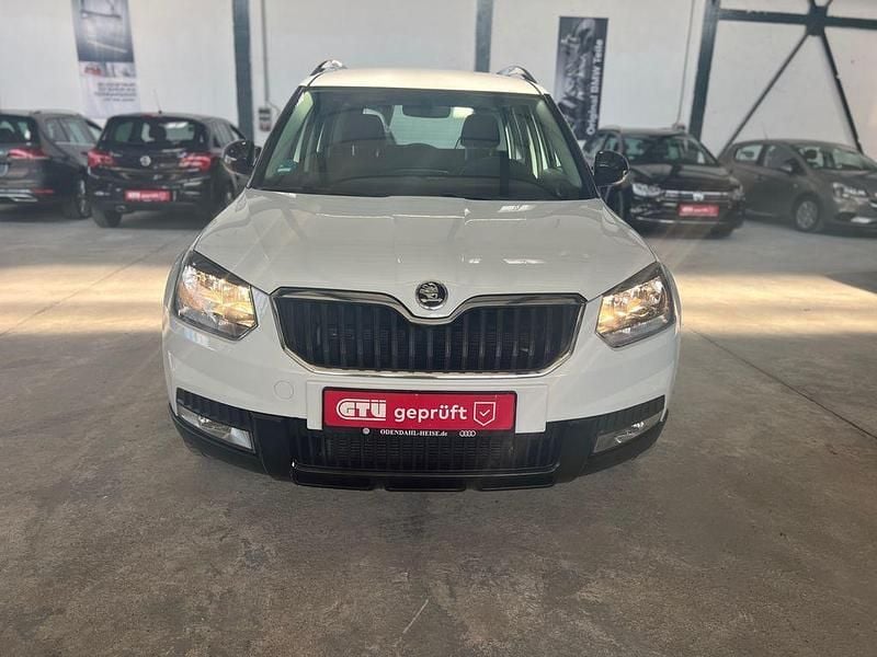 Weiß Gebraucht 2017 Skoda Yeti Drive SUV | 10.990 € (Superpreis) - Bild 1/4