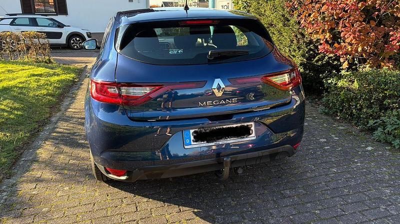 Gebraucht Renault Mégane IV LIMITED 101 PS (74 kW) 2017 Blau Limousine