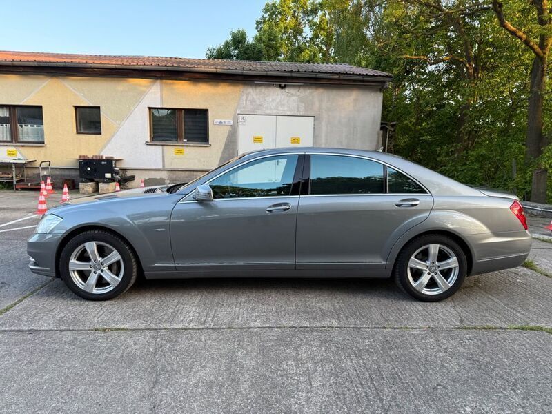 Gebraucht Mercedes S500L 435 PS (319 kW) 2011 Grau Limousine