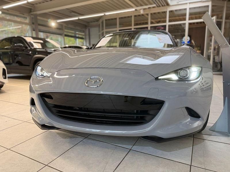 Neu Mazda MX5 Homura-Line 132 PS (97 kW) 2025 Grau Cabrio