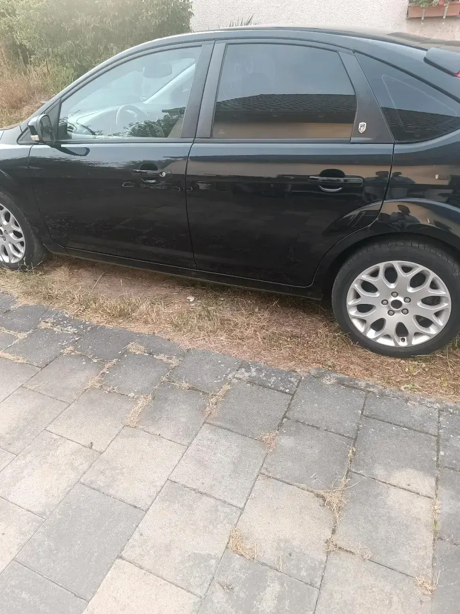 Gebraucht Ford Focus 116 PS (85 kW) 2008 Schwarz Kleinwagen