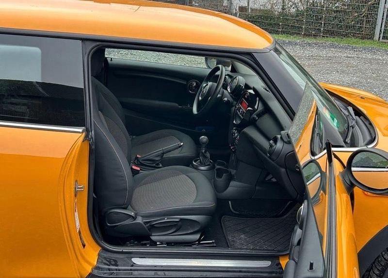 Gebraucht Mini ONE 102 PS (75 kW) 2015 Orange Kleinwagen