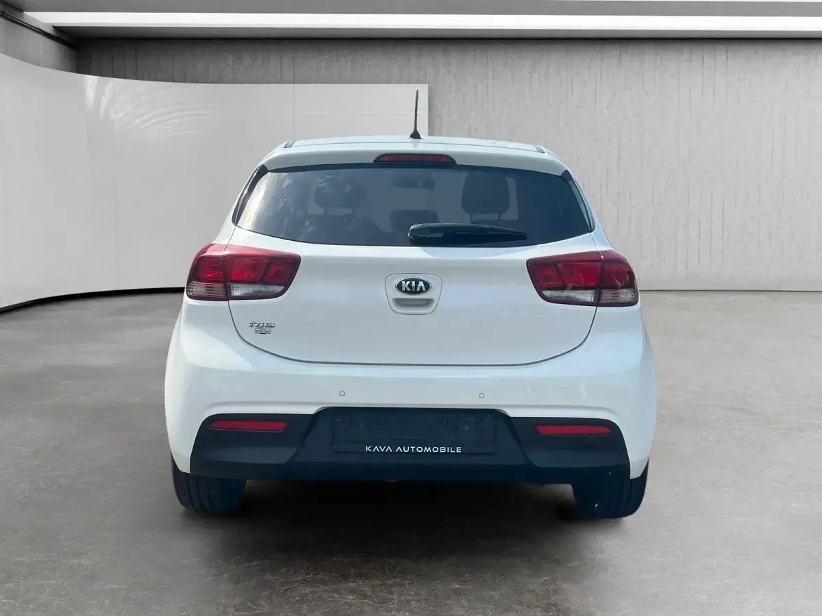 Gebraucht Kia Rio 84 PS (61 kW) 2020 Clear white Kleinwagen