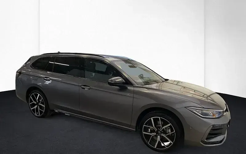Neu VW Passat R-line 272 PS (200 kW) 2026 Grau Kombi