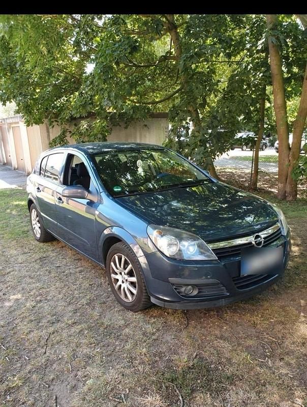 Gebraucht Opel Astra 105 PS (77 kW) 2006 Blau Limousine