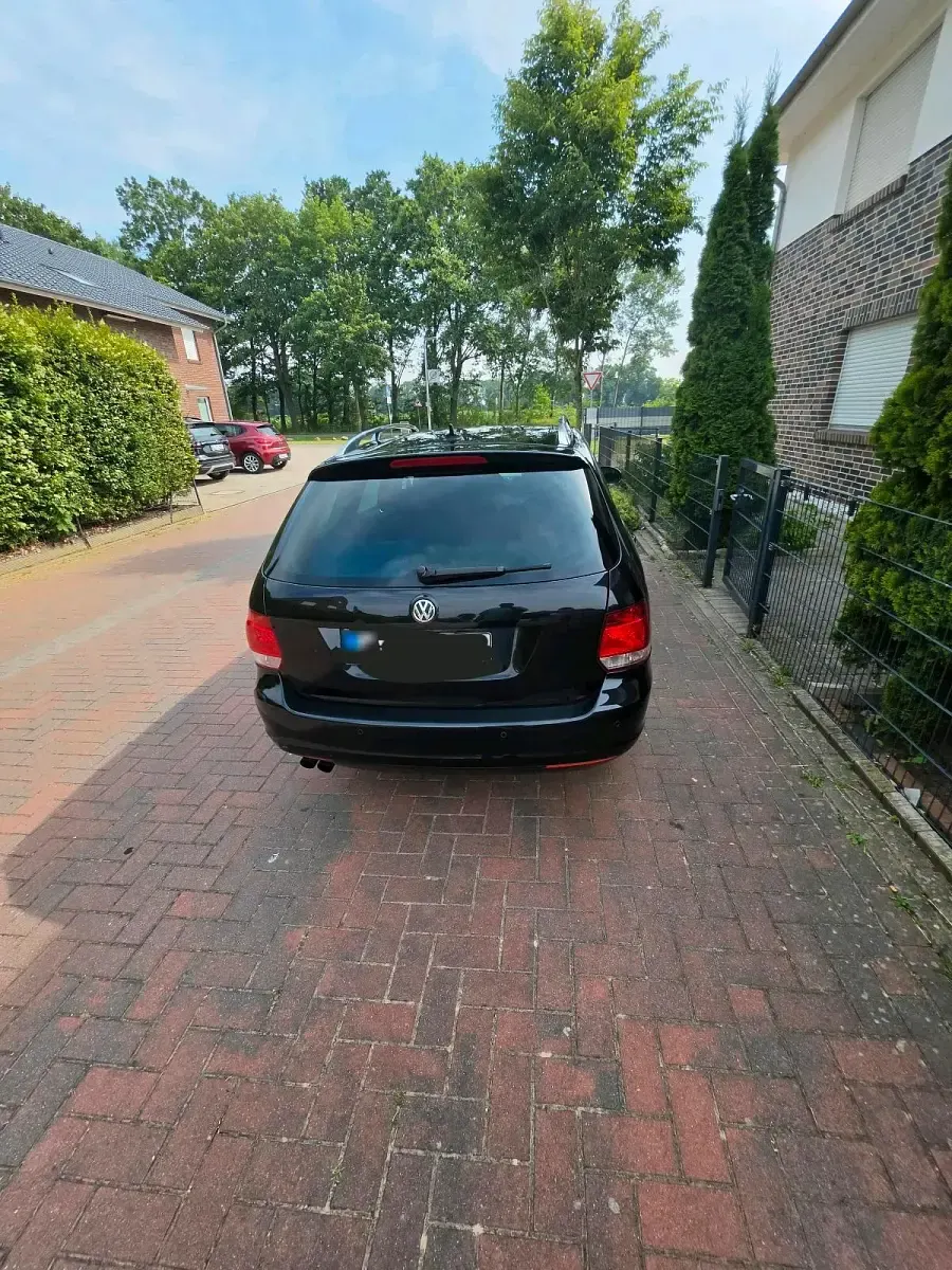 Gebraucht VW Golf VI 140 PS (102 kW) 2010 Schwarz Kleinwagen