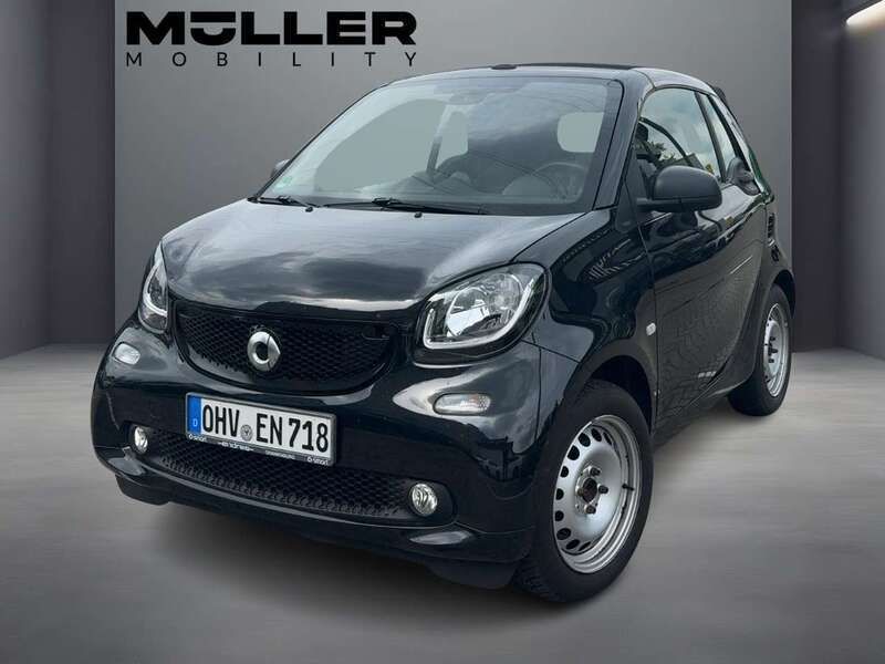 Grau Gebraucht 2019 Smart ForTwo Coupé Passion Coupé | 13.990 € (Fairer Preis) - Bild 1/4