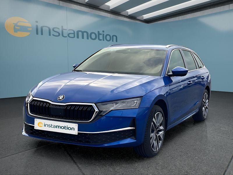 Blau Gebraucht 2024 Skoda Octavia Kombi | 43.449 € - Bild 1/4