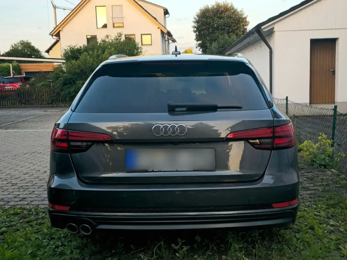 Gebraucht Audi A4 S-Line 190 PS (139 kW) 2016 Grau Kombi
