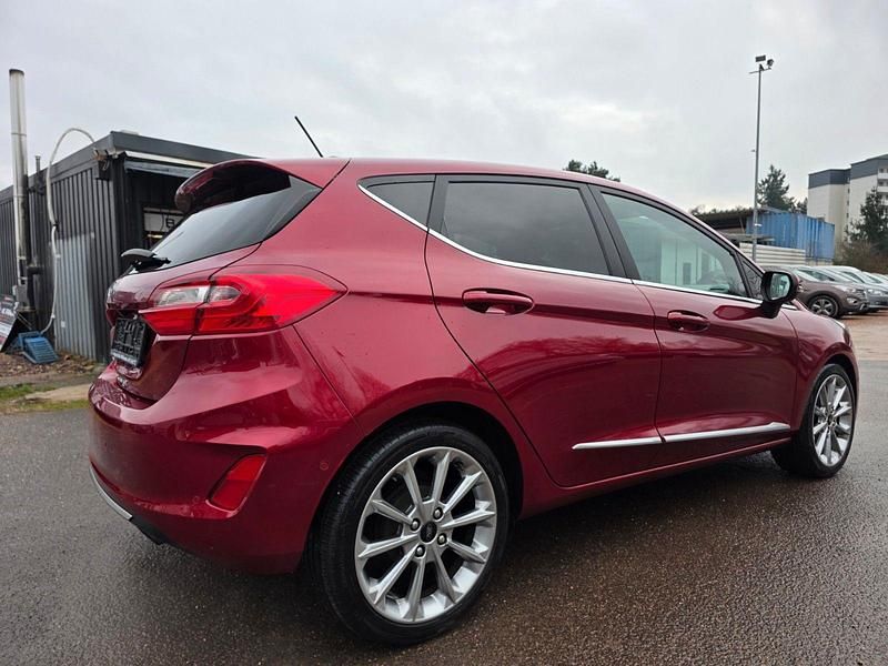 Gebraucht Ford Fiesta Vignale 101 PS (74 kW) 2018 Rot Kleinwagen