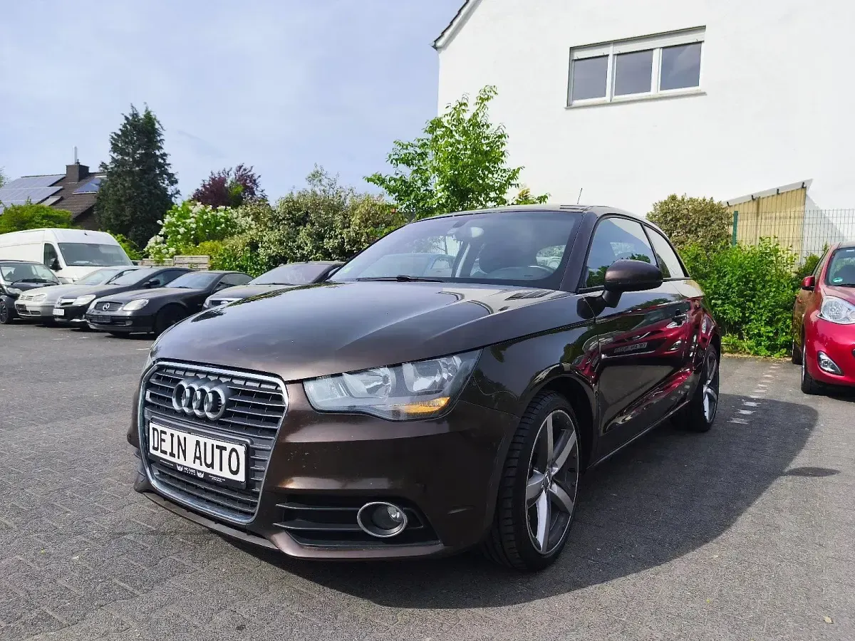 Gebraucht Audi A1 105 PS (77 kW) 2011 Braun Kleinwagen