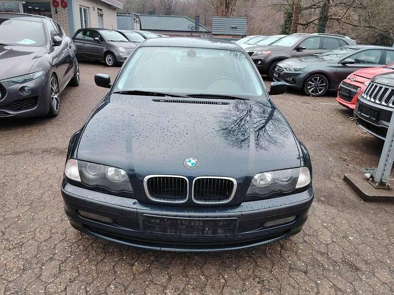 Gebraucht BMW 325 192 PS (141 kW) 2000 Blau Limousine