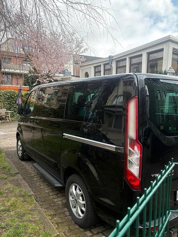 Gebraucht Ford Transit Custom 145 PS (106 kW) 2013 Schwarz Van / Kleinbus