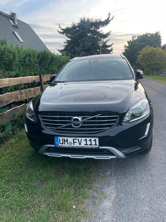 Schwarz Gebraucht 2015 Volvo XC60 Summum SUV | 13.900 € (Guter Preis) - Bild 1/4