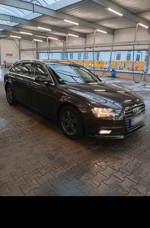 Gebraucht Audi A4 143 PS (105 kW) 2012 Beige Kombi