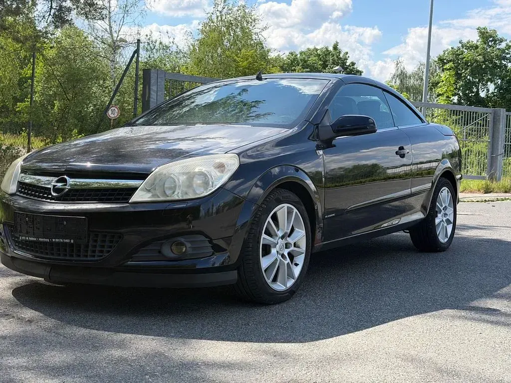 Gebraucht Opel Astra Cabriolet Cosmo 140 PS (102 kW) 2007 Schwarz Cabrio