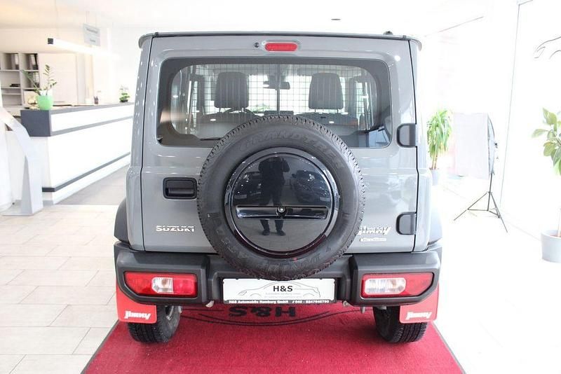 Gebraucht Suzuki Jimny Comfort 102 PS (75 kW) 2023 Grau SUV