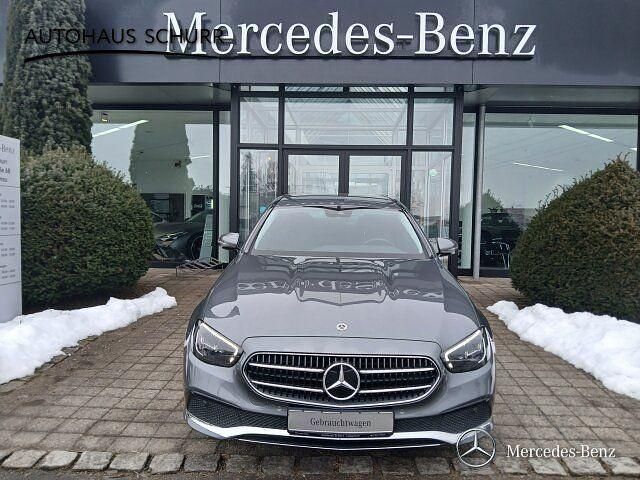 Gebraucht Mercedes E220 Avantgarde 194 PS (142 kW) 2021 Lack selenitgrau (metallic) Limousine