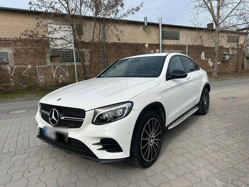 Gebraucht Mercedes GLC250 204 PS (150 kW) 2018 Weiß Limousine