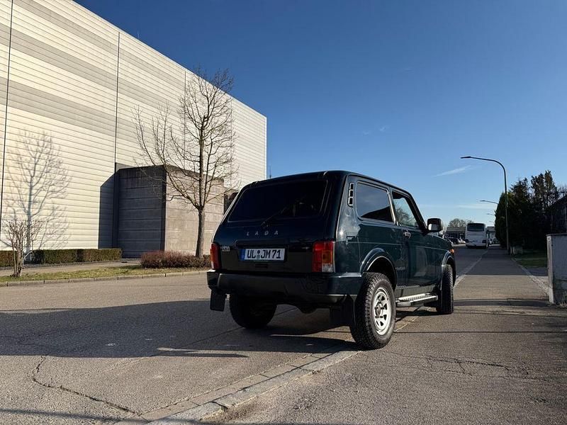 Gebraucht Lada niva 83 PS (61 kW) 2021 Grün SUV