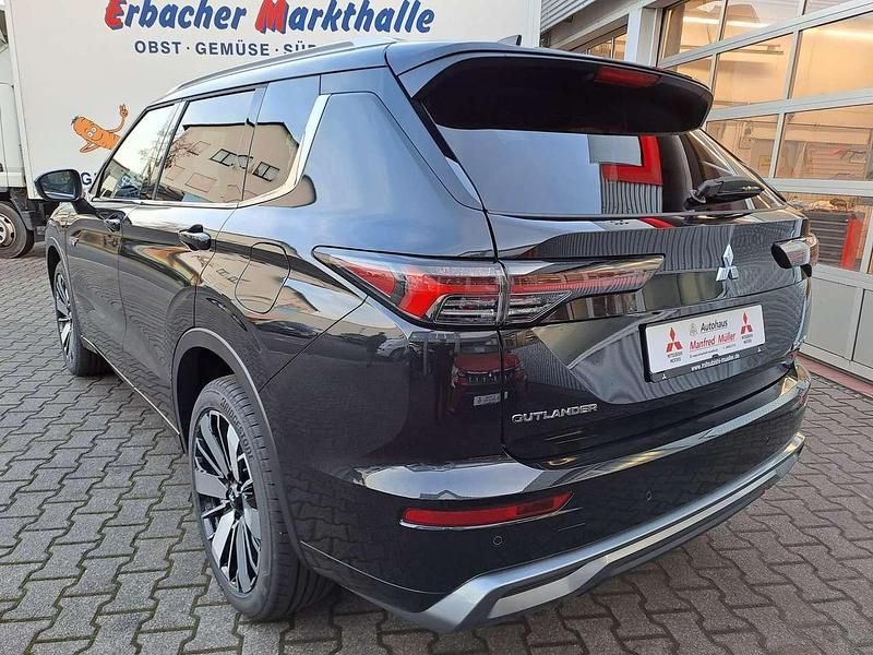 Neu Mitsubishi Outlander P-HEV Top 306 PS (225 kW) 2025 X47 kristallschwarz SUV
