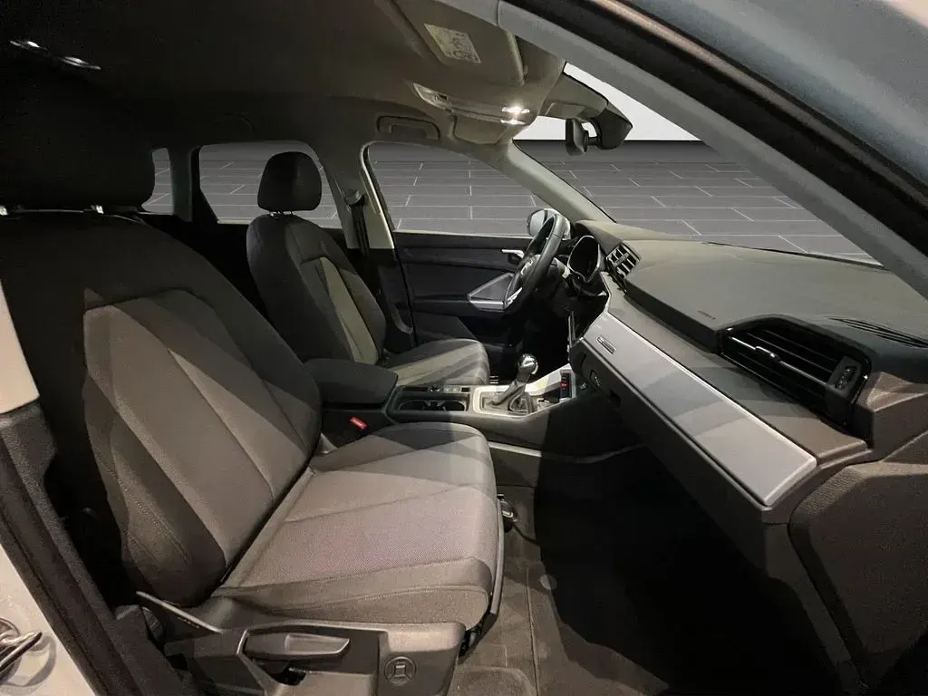 Gebraucht Audi Q3 Advanced 150 PS (110 kW) 2024 Gletscherweiß metallic SUV