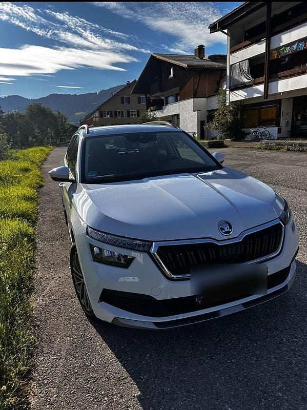 Weiß Gebraucht 2021 Skoda Kamiq SUV | 18.200 € (Fairer Preis) - Bild 1/4