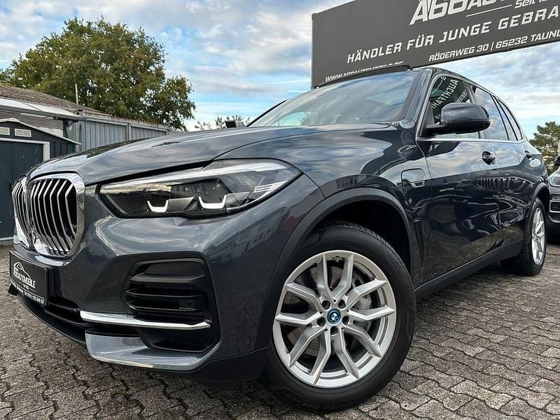 Gebraucht BMW X5 xLine 286 PS (210 kW) 2022 Arktikgrau brillianteffekt met SUV