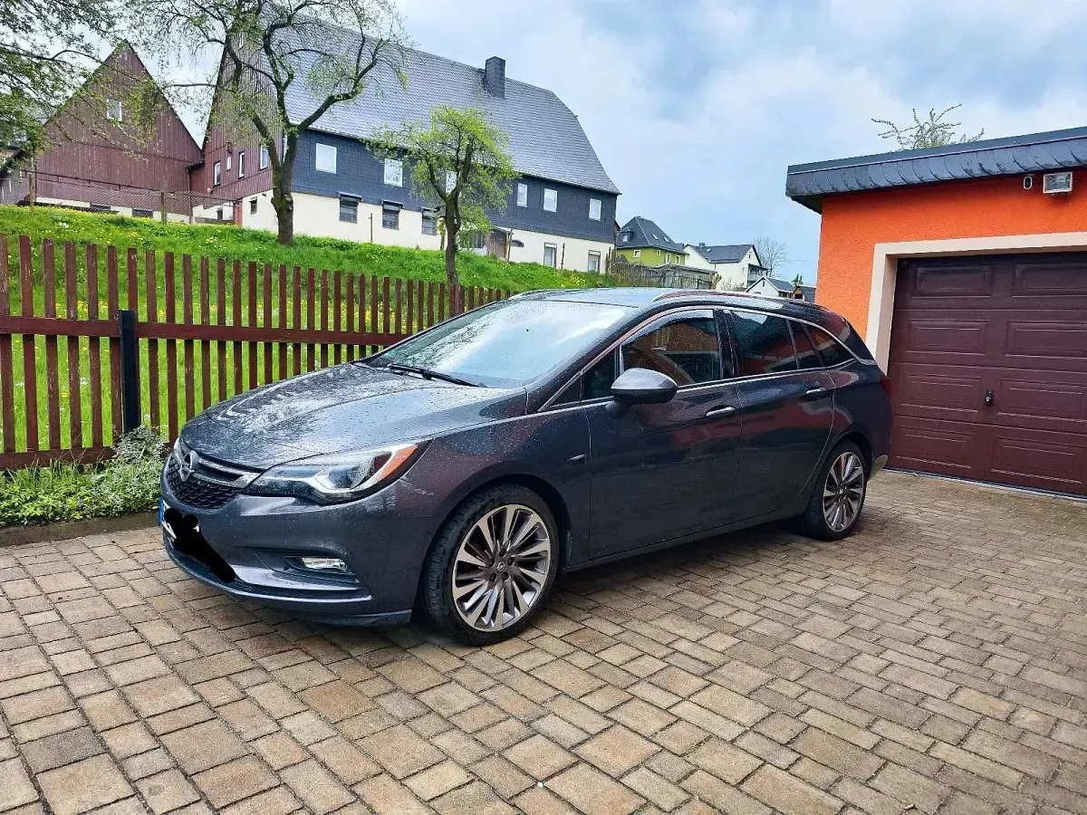 Gebraucht Opel Astra 160 PS (117 kW) 2016 Grau Kombi