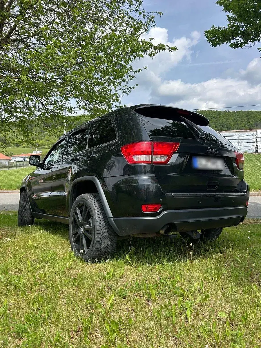 Gebraucht Jeep Grand Cherokee Limited 241 PS (177 kW) 2012 Schwarz SUV