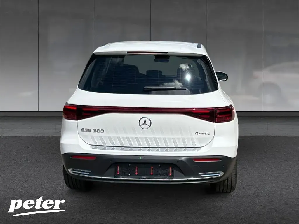 Gebraucht Mercedes EQB300 Progressive 167 kW (228 PS) 2025 Unilack polarweiß SUV