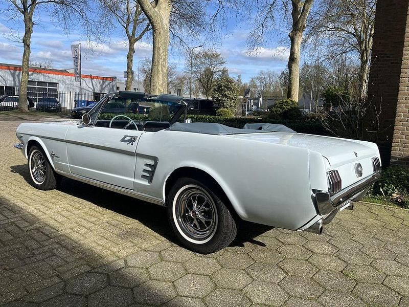 Gebraucht Ford Mustang 200 PS (147 kW) 1966 Blau Cabrio