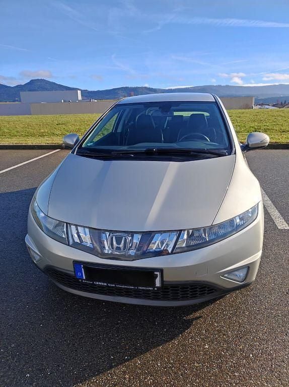 Beige Gebraucht 2007 Honda Civic Sport Limousine | 4.940 € (Guter Preis) - Bild 1/4