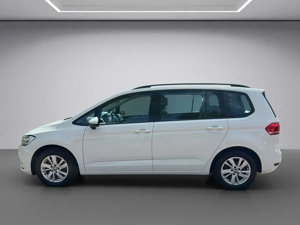 Gebraucht VW Touran Comfortline 150 PS (110 kW) 2022 Pure white Van / Kleinbus