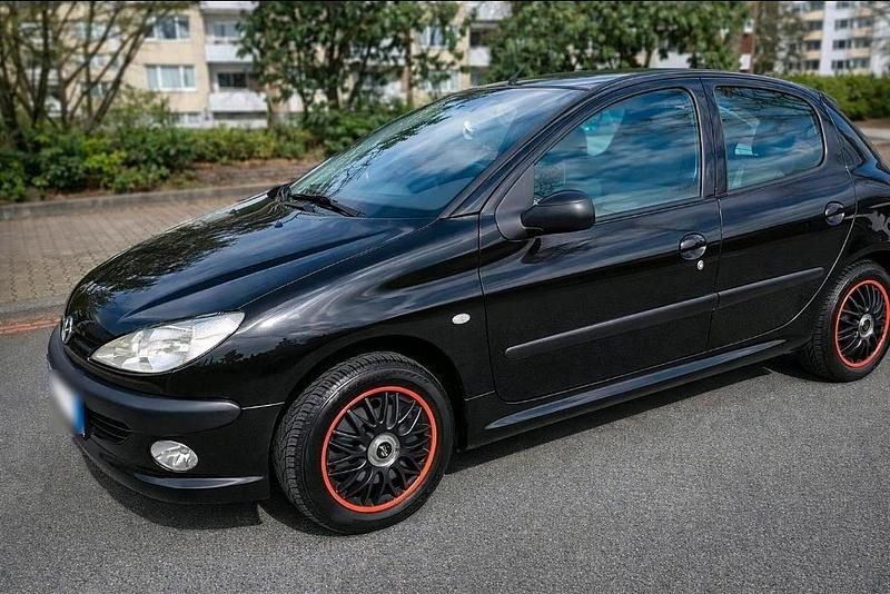 Gebraucht Peugeot 206 75 PS (55 kW) 2002 Schwarz Kleinwagen