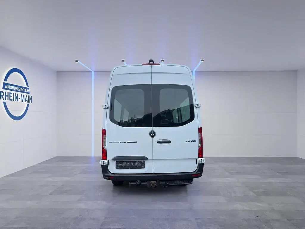 Używany Mercedes Sprinter 163 KM (119 kW) 2020 Biały Van