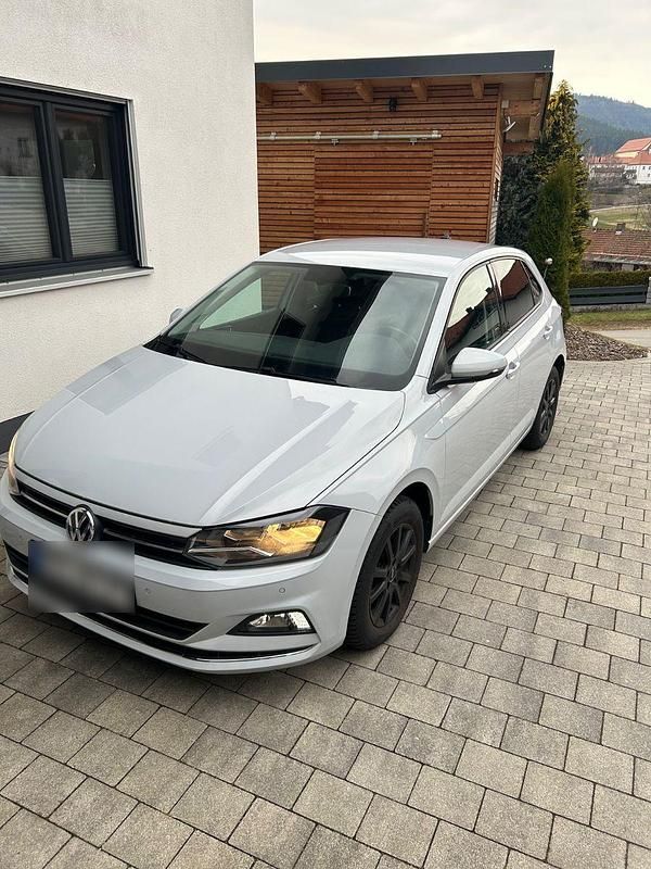 Gebraucht VW Polo Highline 95 PS (69 kW) 2018 Weiß Kleinwagen