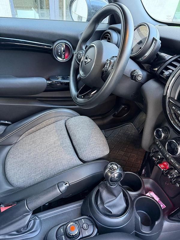 Gebraucht Mini ONE 102 PS (75 kW) 2021 Schwarz Kleinwagen