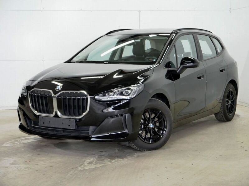 Schwarz Gebraucht 2024 BMW 218 Active Tourer Performance Van / Kleinbus | 27.890 € (Superpreis) - Bild 1/4