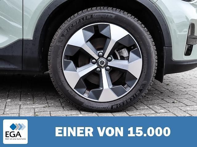 Gebraucht Volvo XC40 Plus 163 PS (119 kW) 2023 Grün metallic SUV