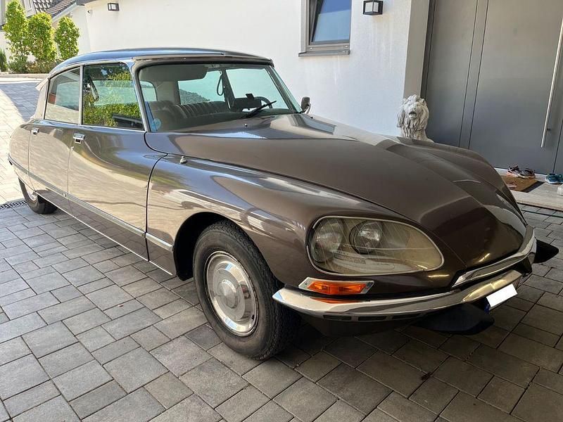 Braun Gebraucht 1973 Citroën DS Limousine | 34.500 € - Bild 1/4