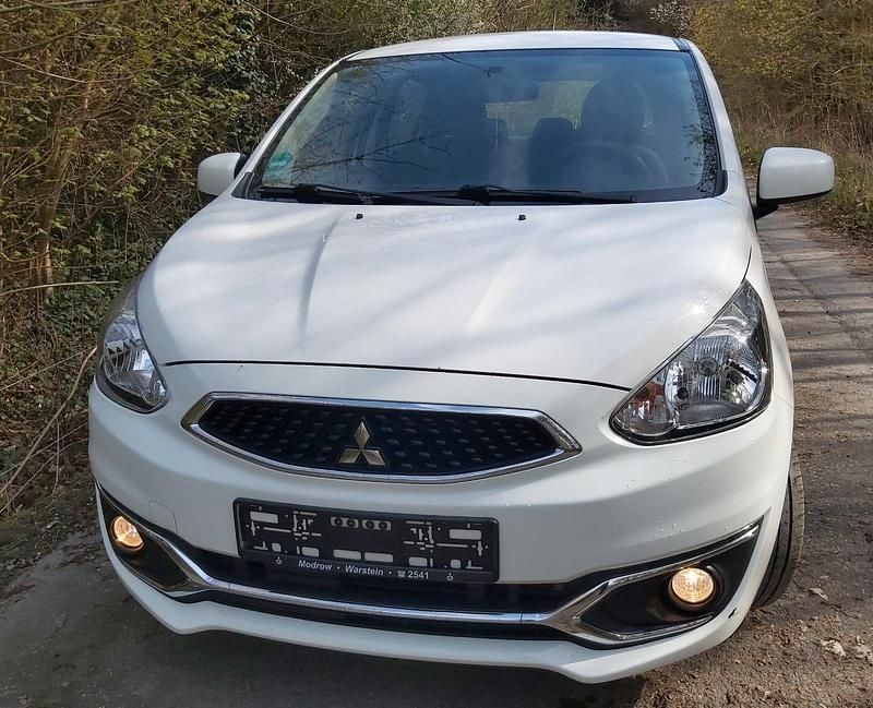 Gebraucht Mitsubishi Space Star 70 PS (51 kW) 2019 Weiß Kleinwagen