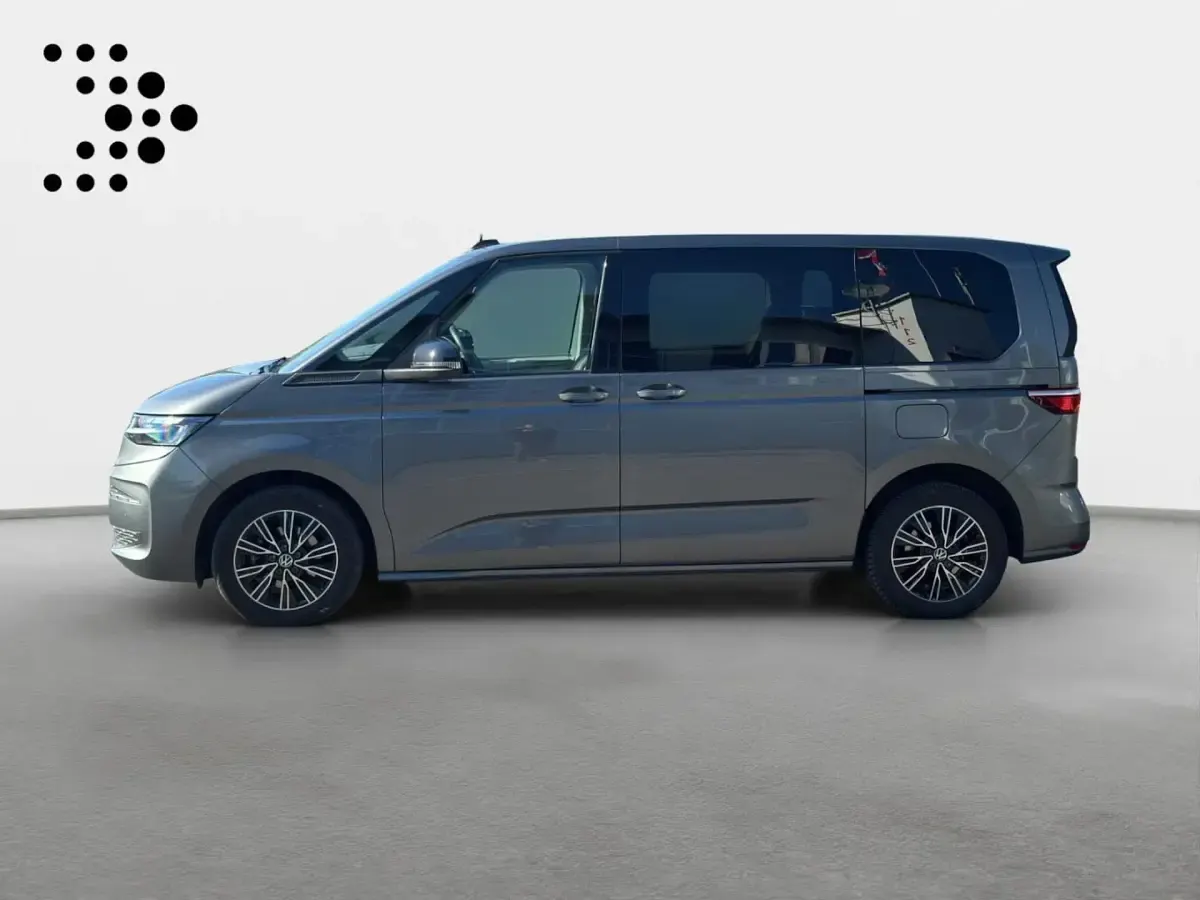 Używany VW Multivan Life 150 KM (110 kW) 2023 Szary Minivan