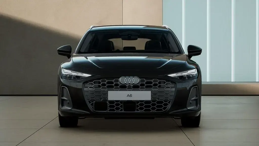 Gebraucht Audi A6 Ambiente 204 PS (150 kW) 2025 Mythosschwarz metallic Kombi