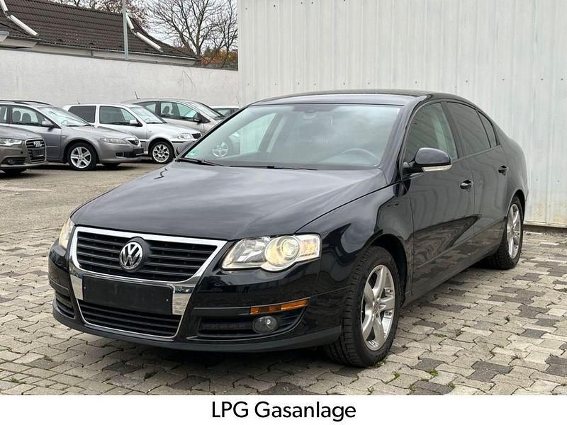 Schwarz Gebraucht 2009 VW Passat Trendline Limousine | 5.450 € (Etwas zu teuer) - Bild 1/4