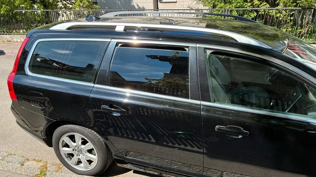 Używany Volvo V70 109 KM (80 kW) 2010 Czarny Kombi